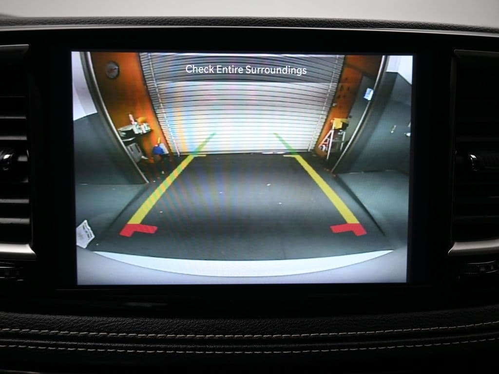 2024 Chrysler Pacifica Touring, photo 23 of 75