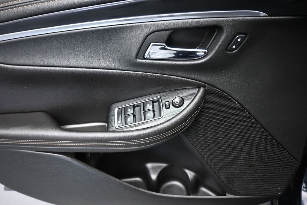 2019 Chevrolet Impala LT, photo 10 of 57
