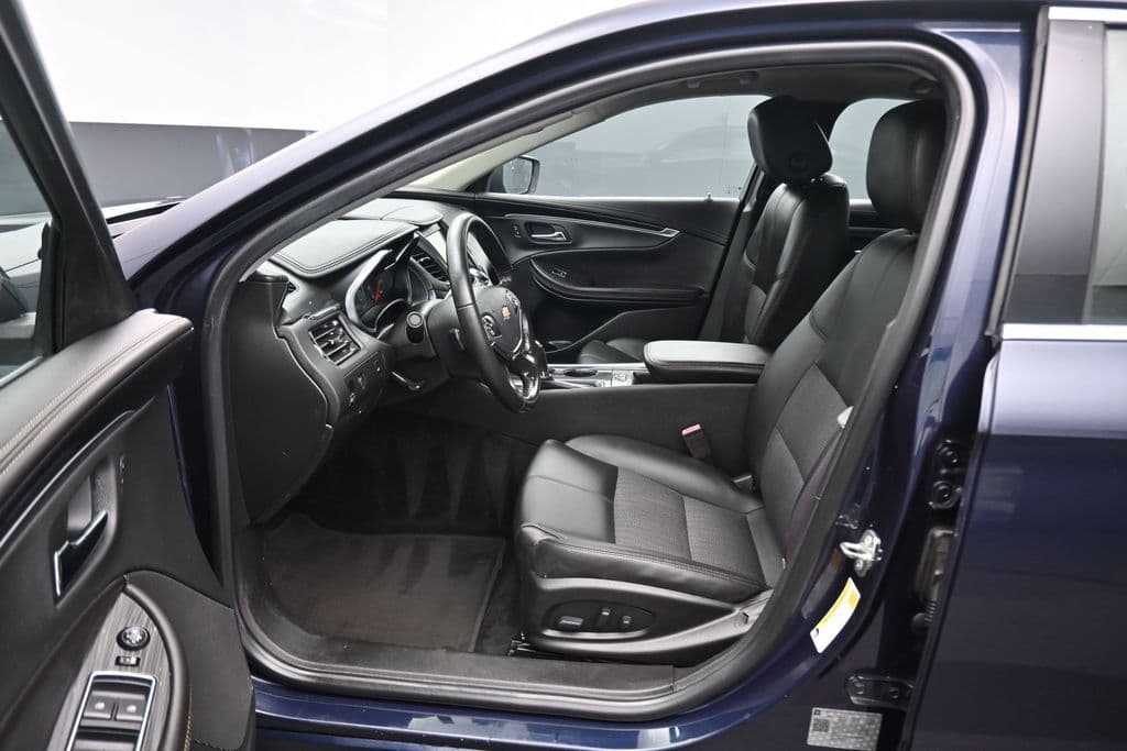 2019 Chevrolet Impala LT, photo 11 of 57