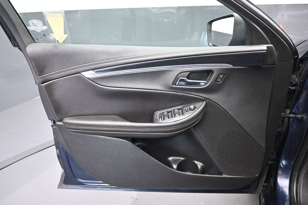 2019 Chevrolet Impala LT, photo 9 of 57