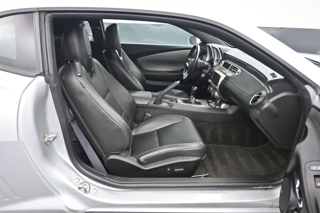 2014 Chevrolet Camaro 2LT, photo 35 of 49