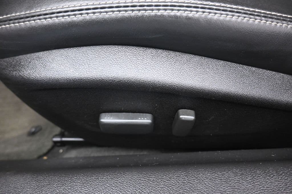 2014 Chevrolet Camaro 2LT, photo 14 of 49