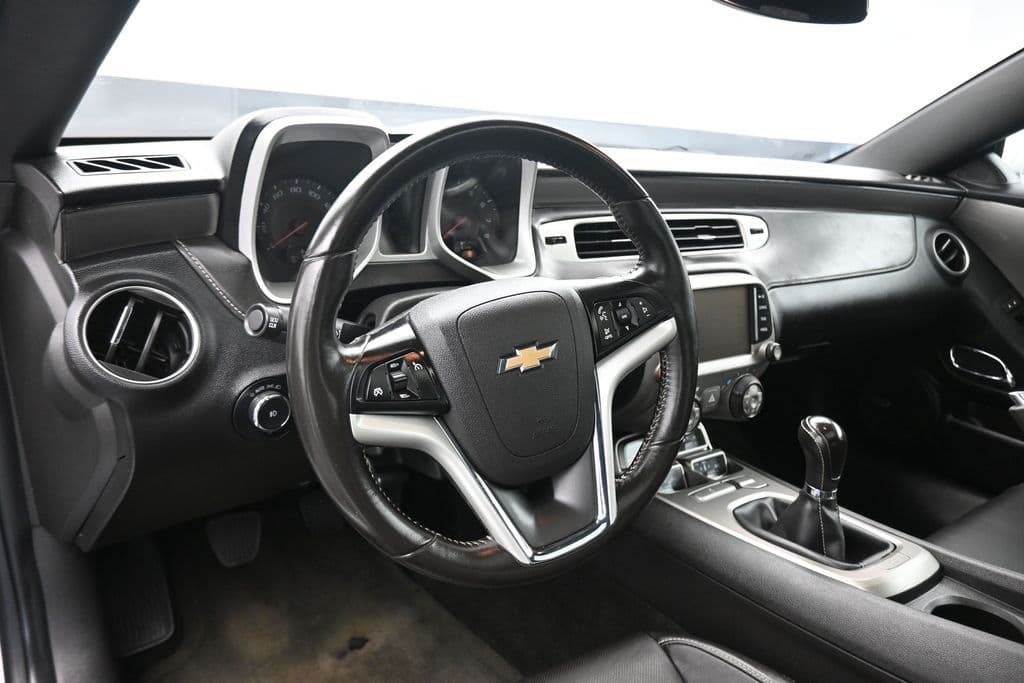 2014 Chevrolet Camaro 2LT, photo 15 of 49