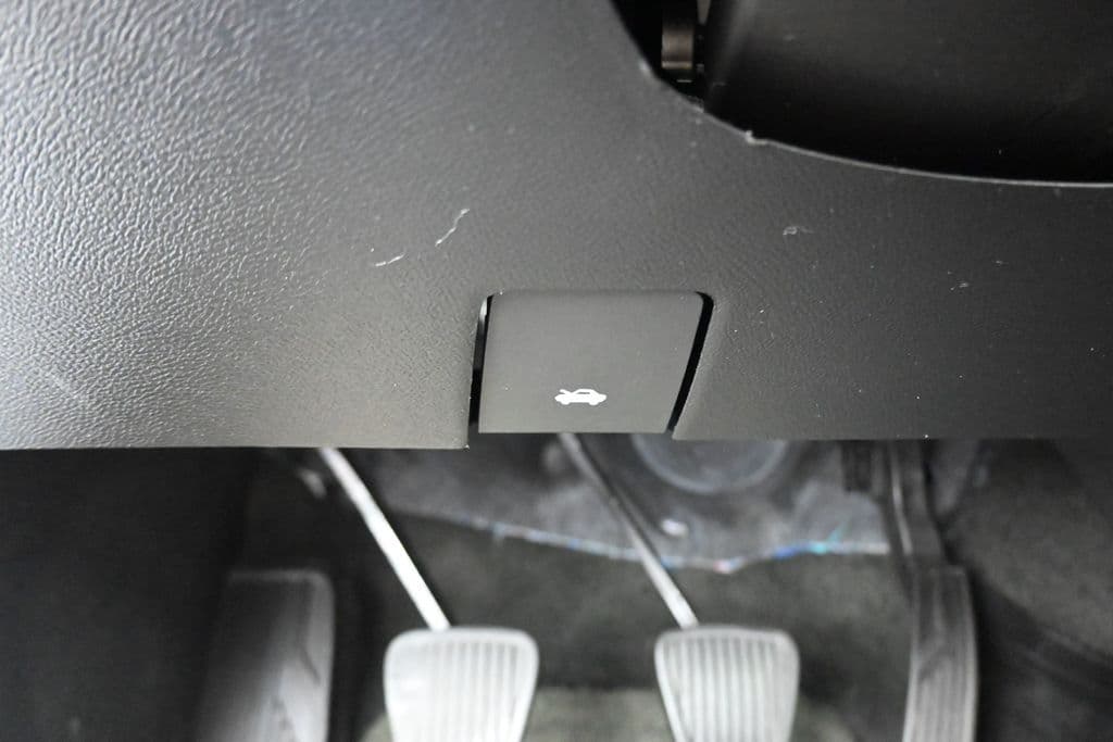 2014 Chevrolet Camaro 2LT, photo 28 of 49