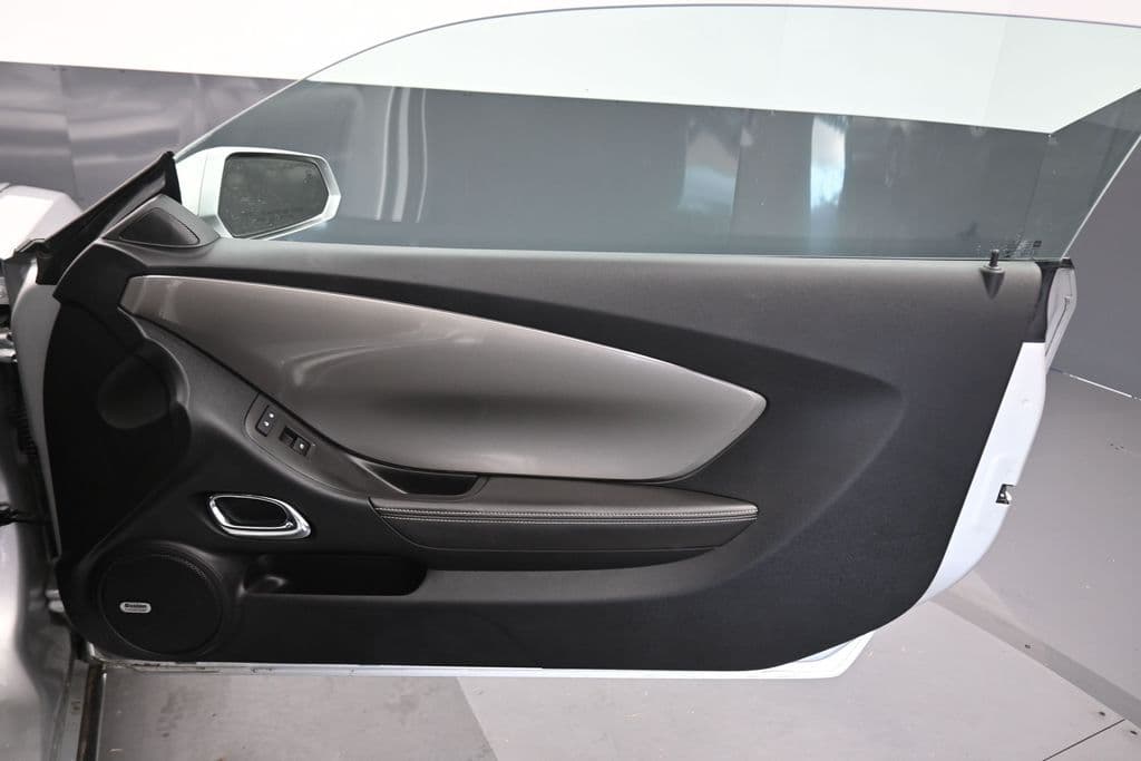 2014 Chevrolet Camaro 2LT, photo 33 of 49