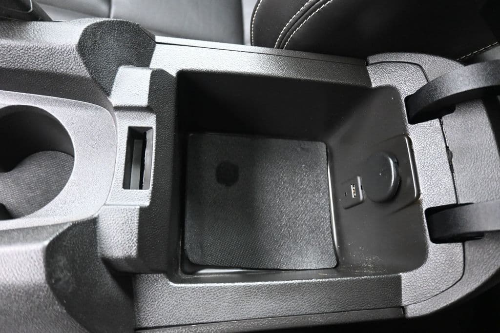 2014 Chevrolet Camaro 2LT, photo 24 of 49