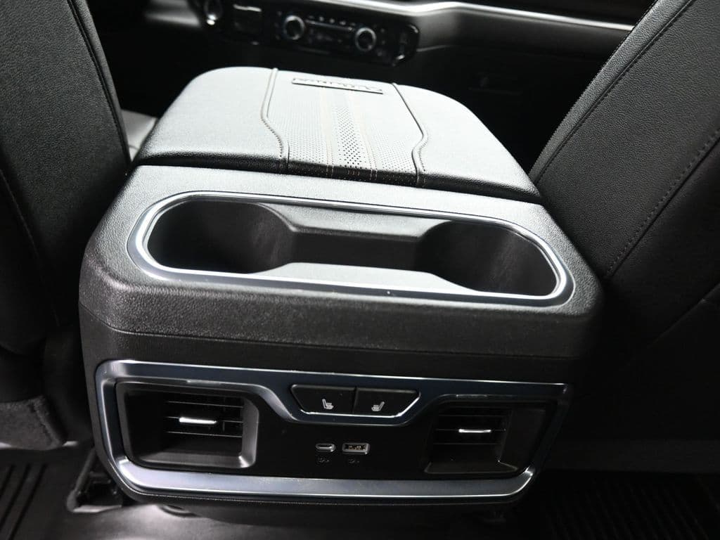 2025 Chevrolet Silverado 2500HD High Country, photo 44 of 72