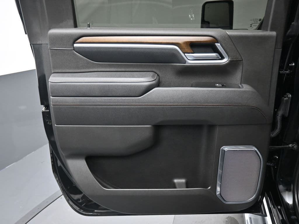 2025 Chevrolet Silverado 2500HD High Country, photo 37 of 72