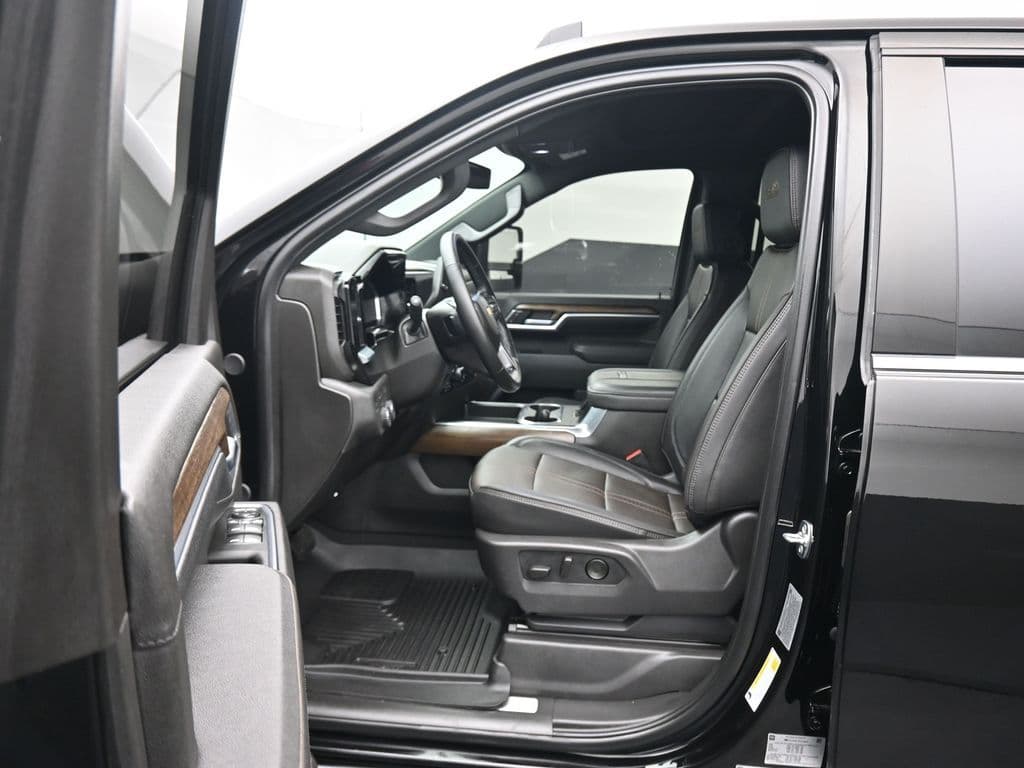 2025 Chevrolet Silverado 2500HD High Country, photo 12 of 72