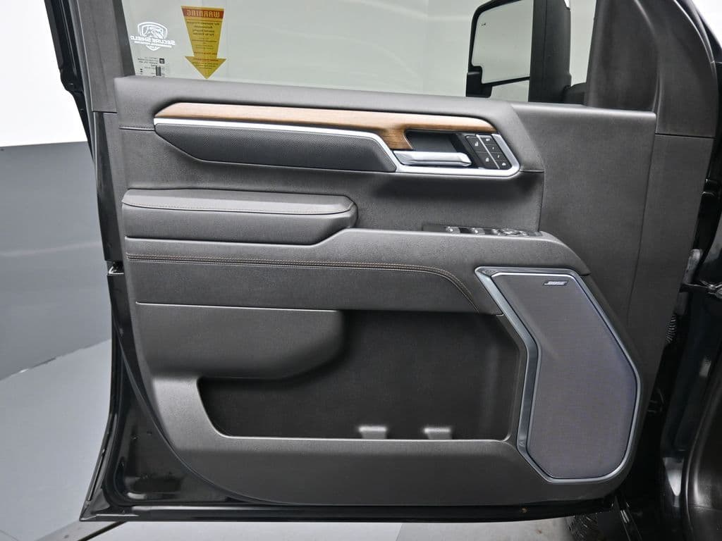 2025 Chevrolet Silverado 2500HD High Country, photo 9 of 72