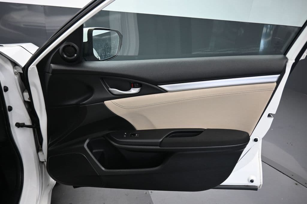 2016 Honda Civic EX-T, photo 40 of 60