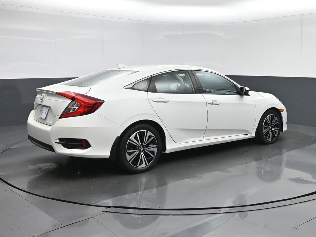 2016 Honda Civic EX-T, photo 7 of 60