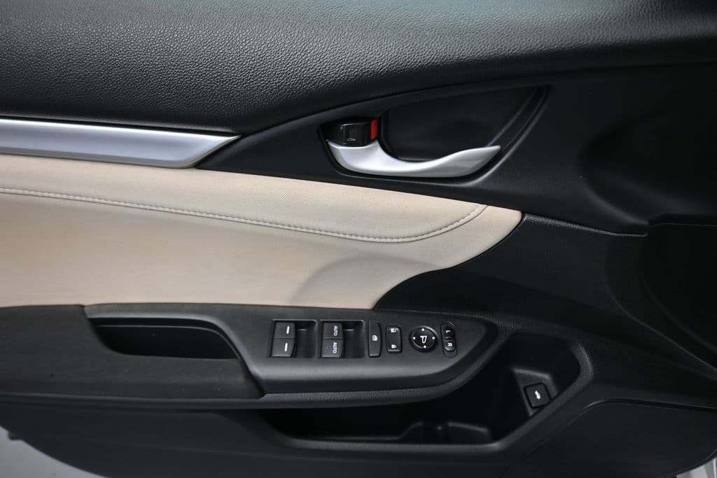 2016 Honda Civic EX-T, photo 10 of 60