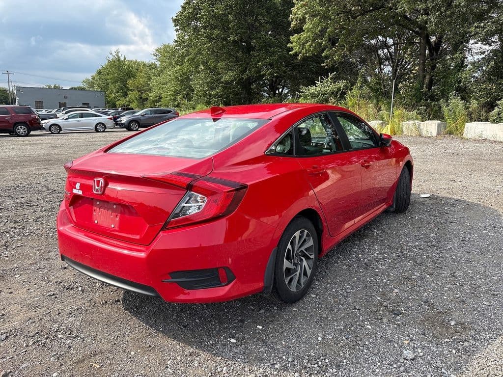 2018 Honda Civic EX, photo 4 of 10