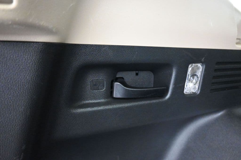 2018 Honda CR-V Touring, photo 49 of 64