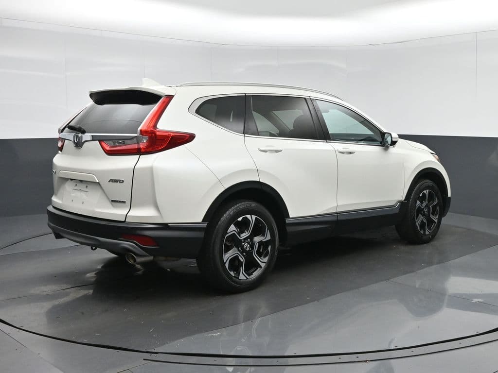 2018 Honda CR-V Touring, photo 7 of 64