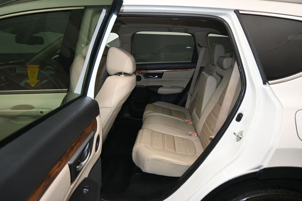 2018 Honda CR-V Touring, photo 33 of 64