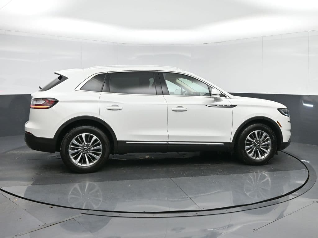 2022 Lincoln Nautilus Standard, photo 8 of 63