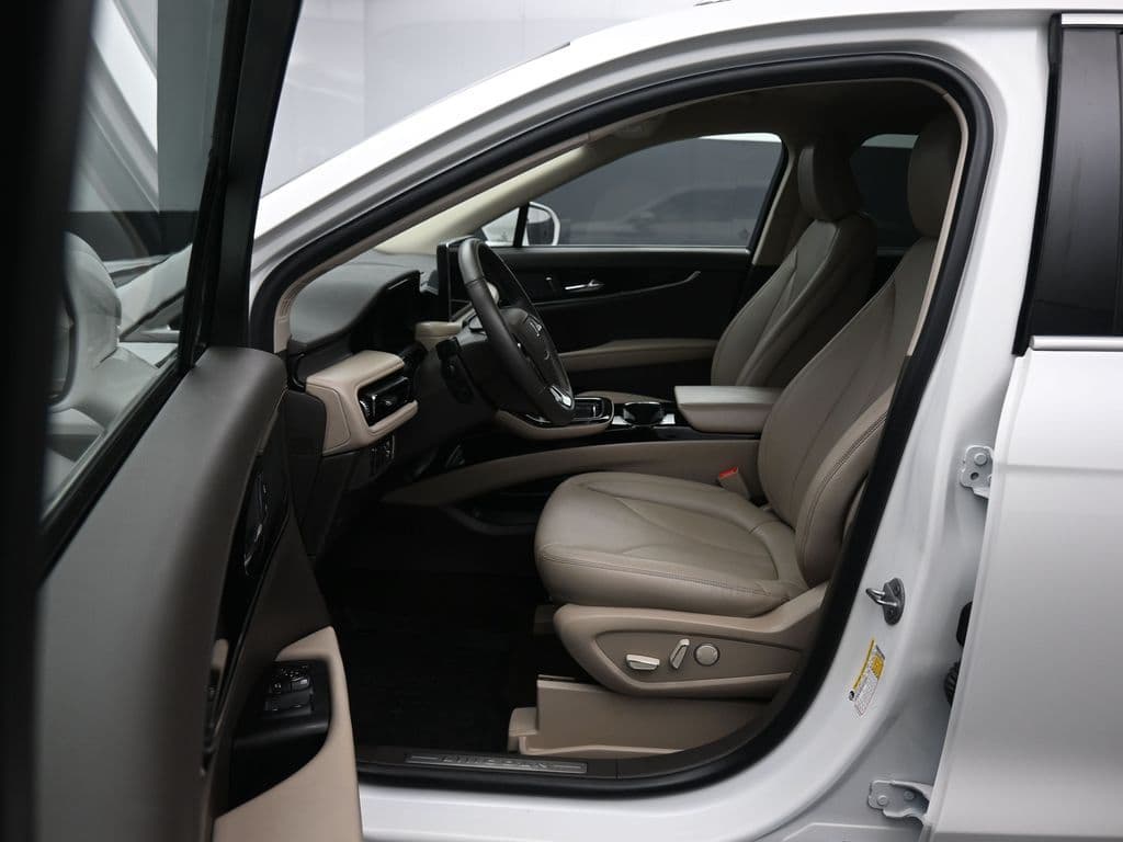 2022 Lincoln Nautilus Standard, photo 11 of 63