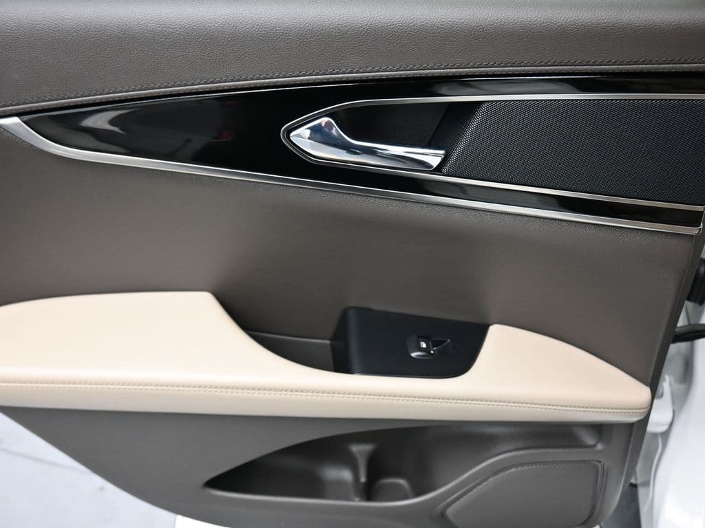 2022 Lincoln Nautilus Standard, photo 31 of 63