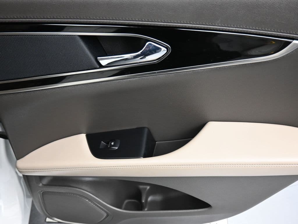 2022 Lincoln Nautilus Standard, photo 36 of 63
