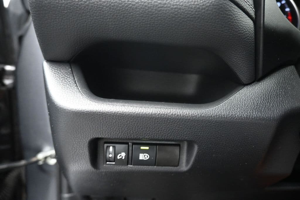2021 Toyota RAV4 LE, photo 24 of 55