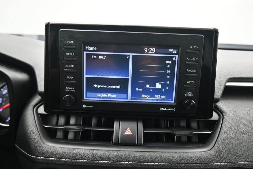 2021 Toyota RAV4 LE, photo 16 of 55
