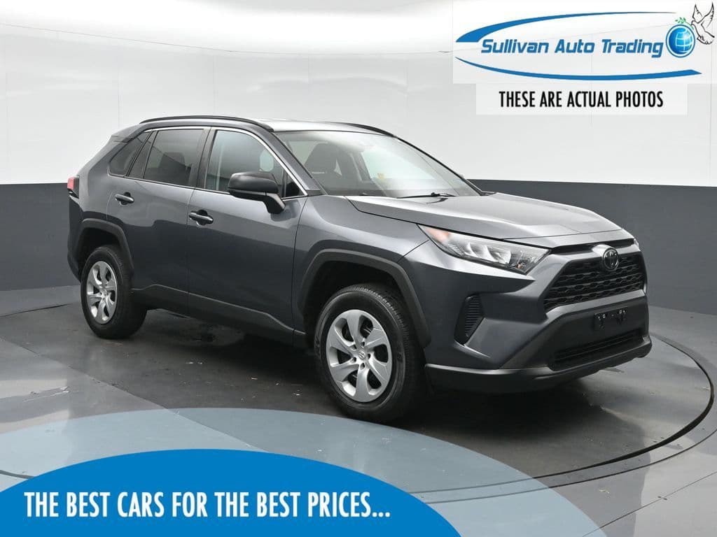 2021 Toyota RAV4 LE, photo 1 of 55