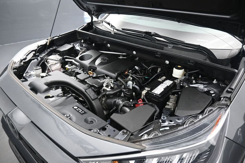 2021 Toyota RAV4 LE, photo 45 of 55