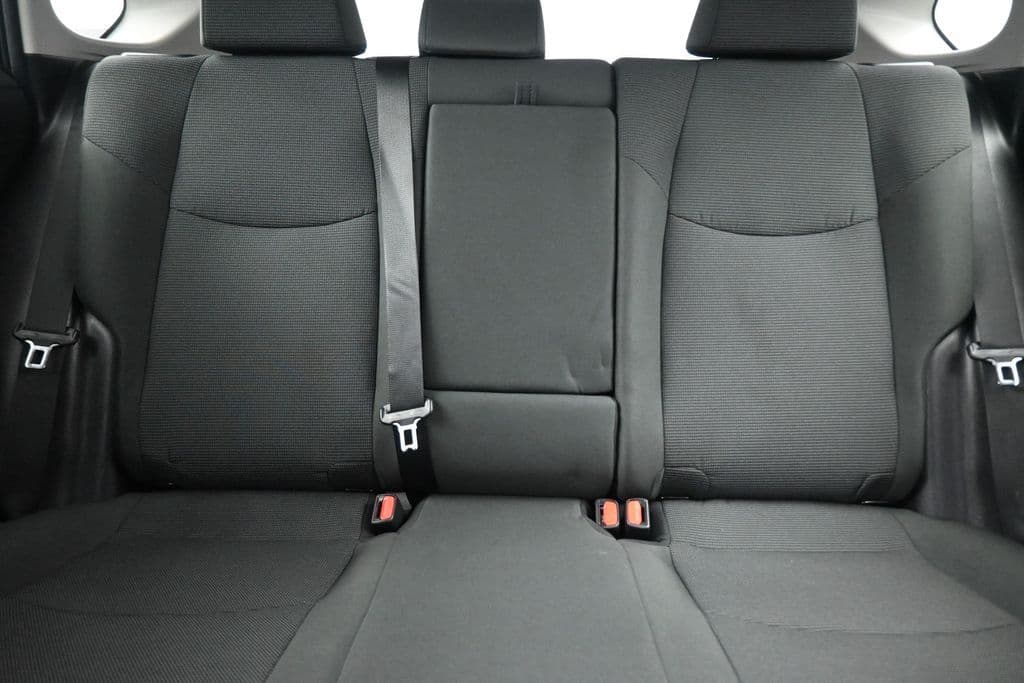 2021 Toyota RAV4 LE, photo 26 of 55
