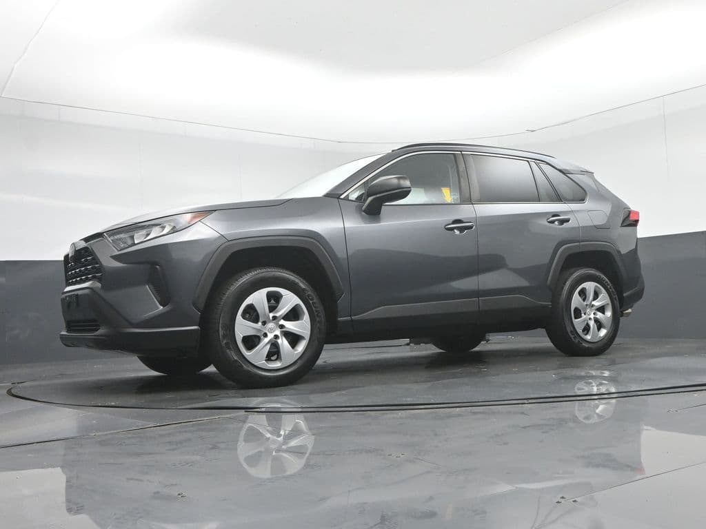 2021 Toyota RAV4 LE, photo 49 of 55