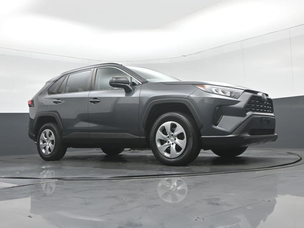 2021 Toyota RAV4 LE, photo 48 of 55
