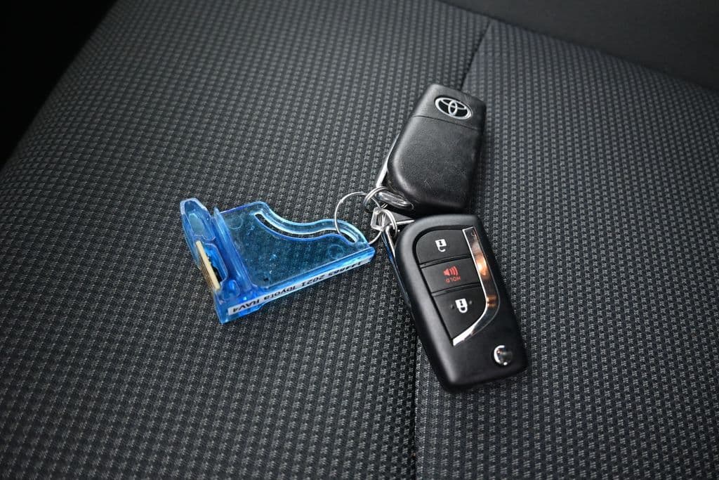 2021 Toyota RAV4 LE, photo 47 of 55