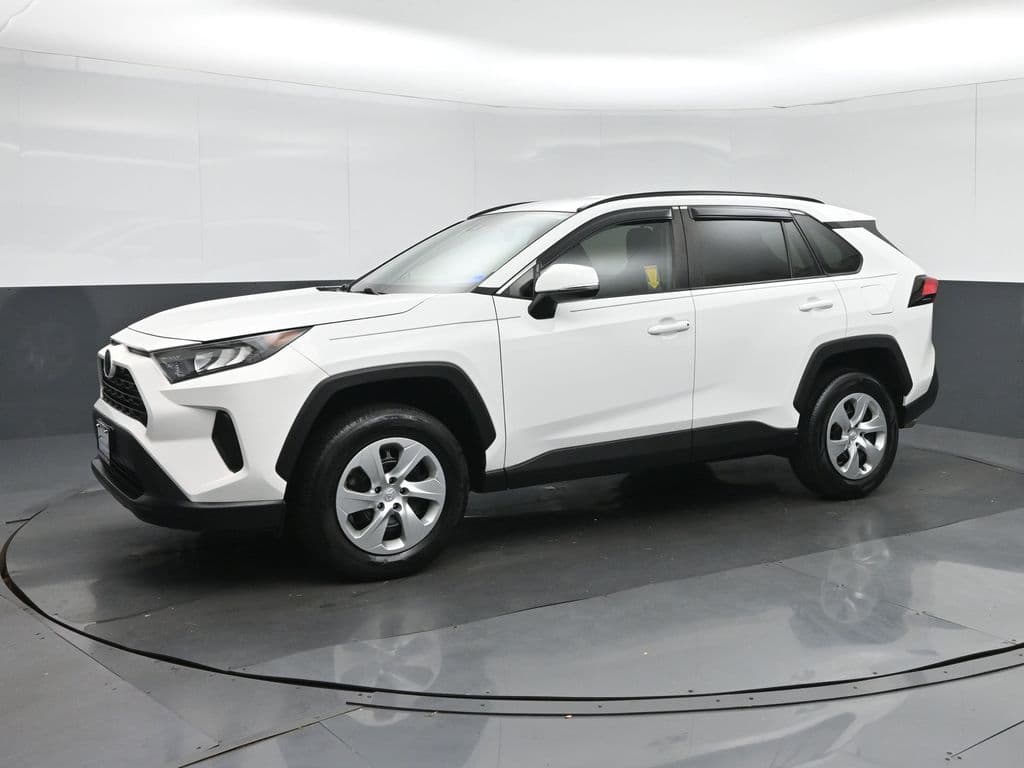 2019 Toyota RAV4 LE, photo 3 of 55