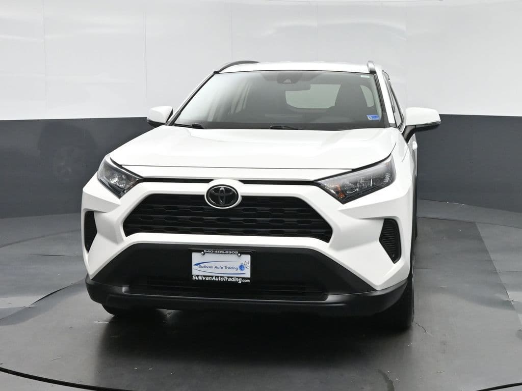 2019 Toyota RAV4 LE, photo 2 of 55