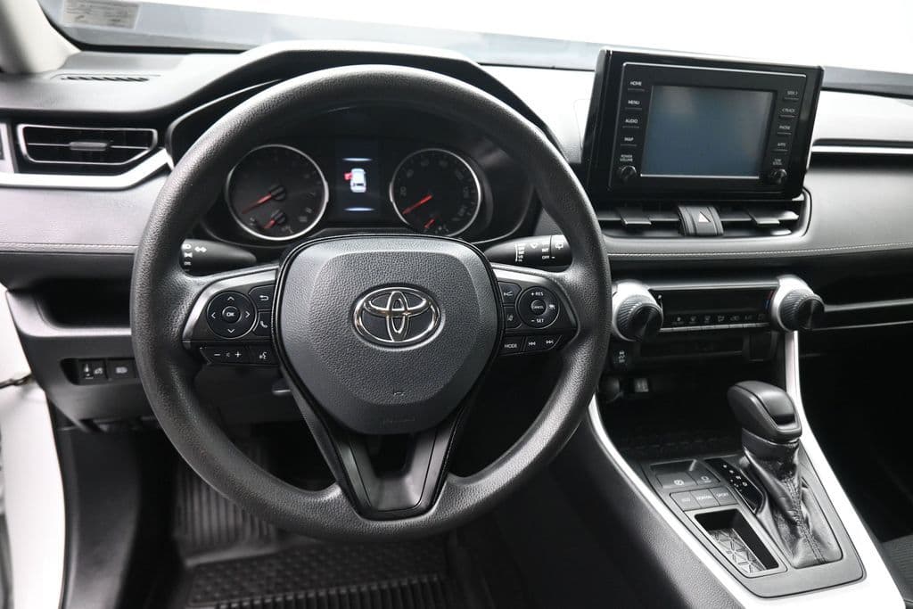 2019 Toyota RAV4 LE, photo 14 of 55