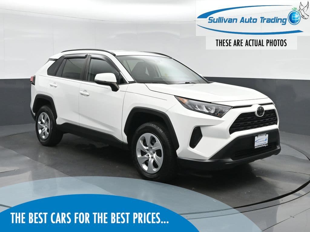 2019 Toyota RAV4 LE, photo 1 of 55