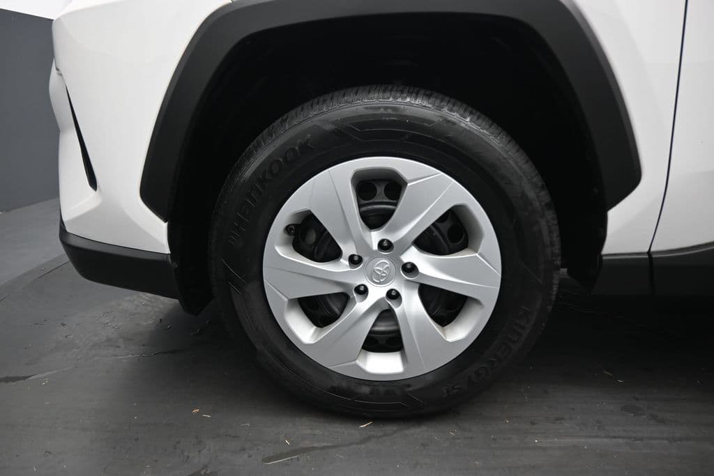 2019 Toyota RAV4 LE, photo 46 of 55