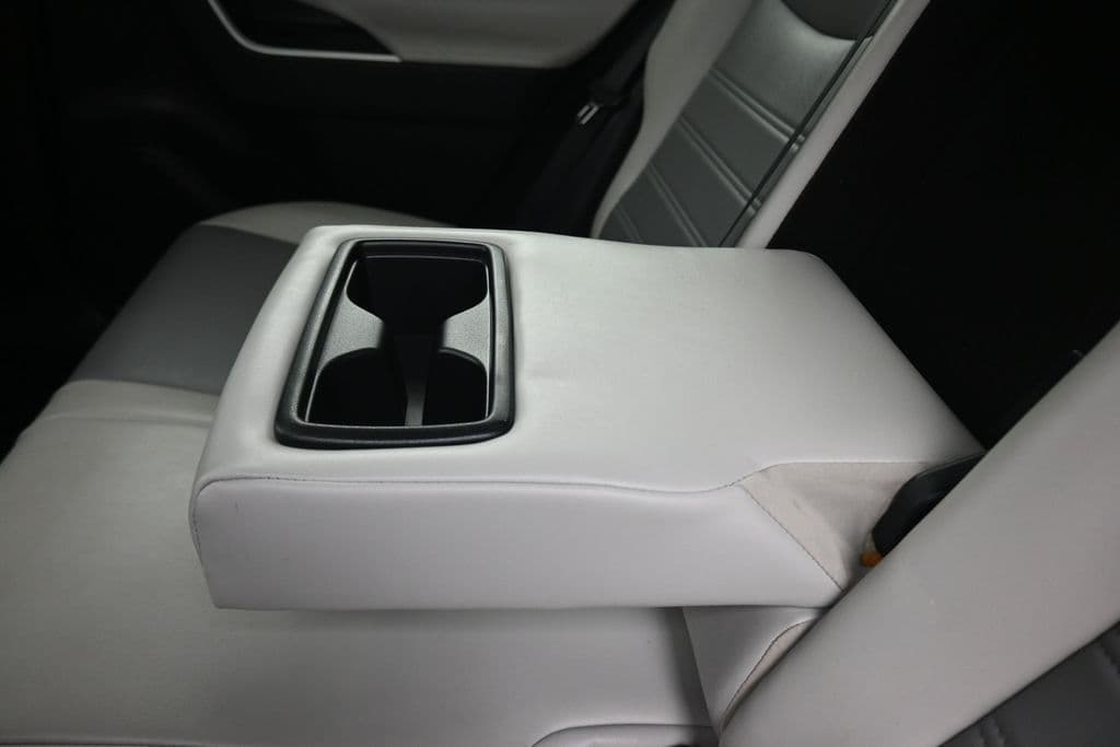 2019 Toyota RAV4 Limited, photo 33 of 61