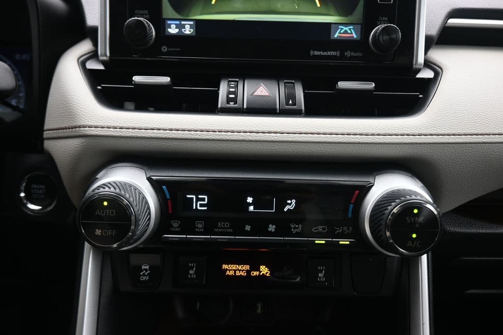 2019 Toyota RAV4 Limited, photo 21 of 61