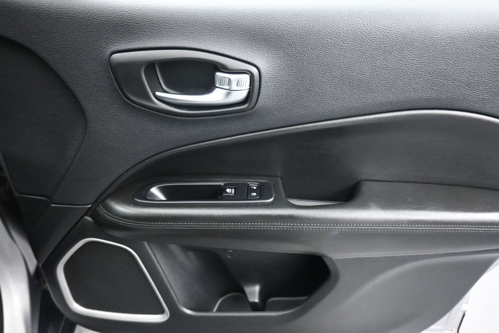 2019 Jeep Compass Latitude, photo 38 of 55