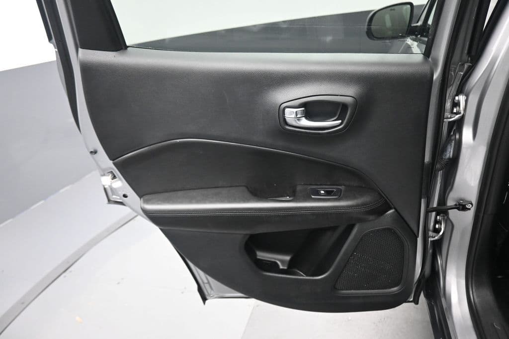 2019 Jeep Compass Latitude, photo 27 of 55