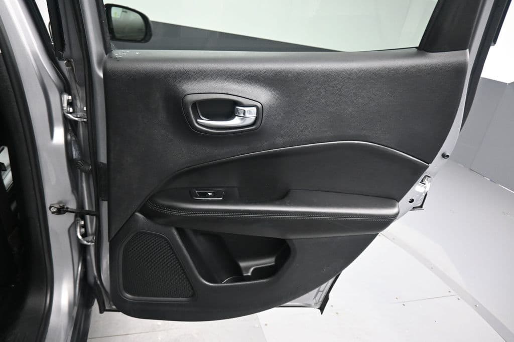 2019 Jeep Compass Latitude, photo 32 of 55