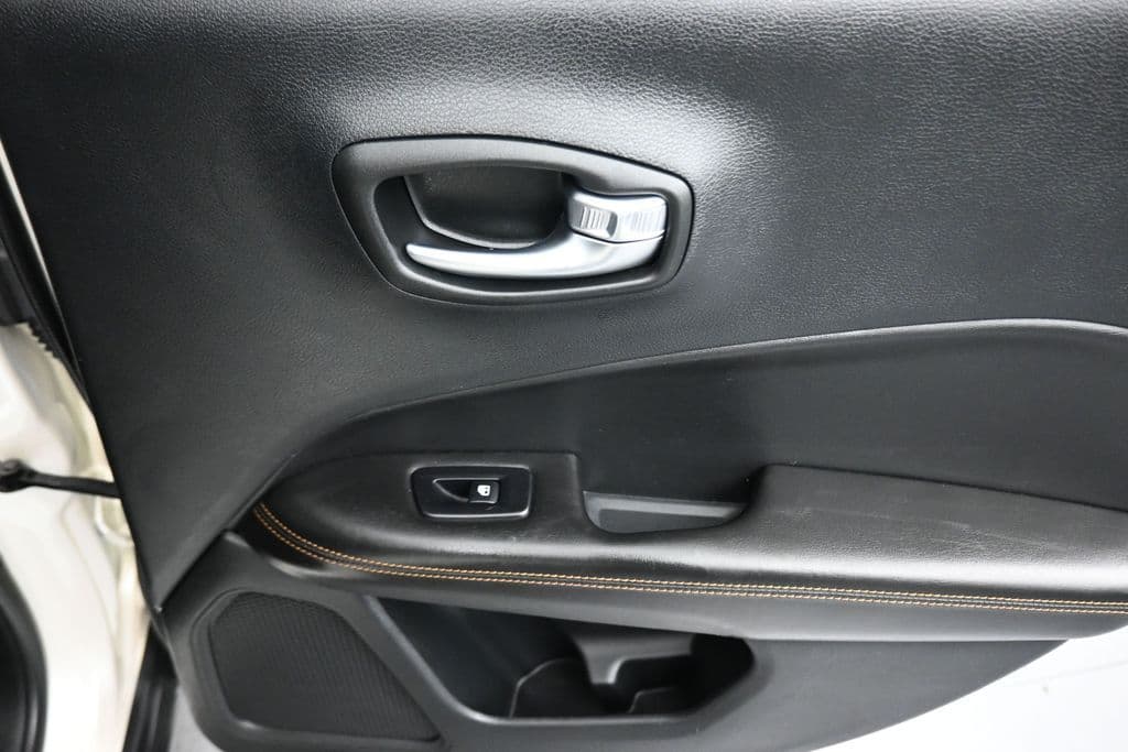 2020 Jeep Compass Limited, photo 33 of 57
