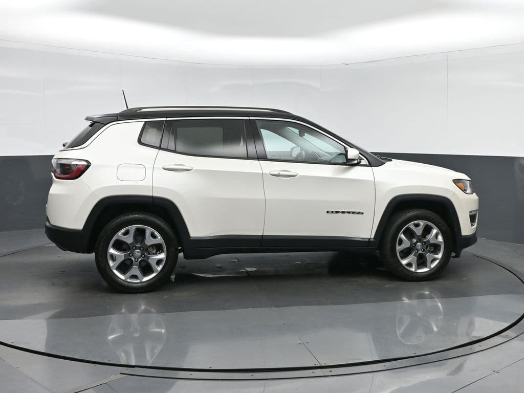 2020 Jeep Compass Limited, photo 8 of 57