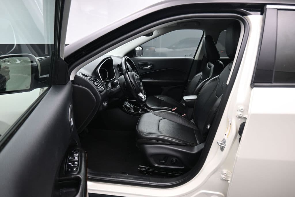 2020 Jeep Compass Limited, photo 11 of 57