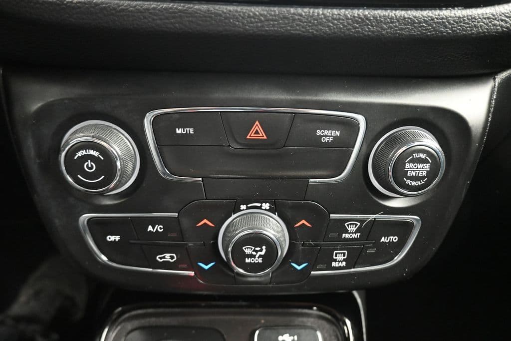 2020 Jeep Compass Limited, photo 18 of 57