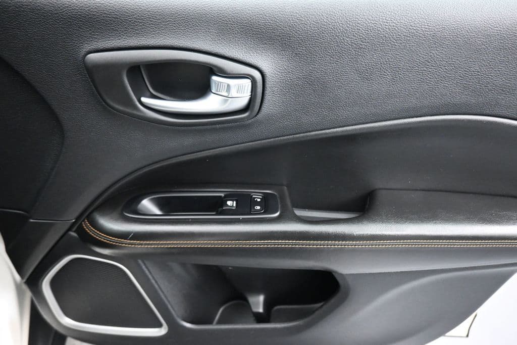 2020 Jeep Compass Limited, photo 37 of 57