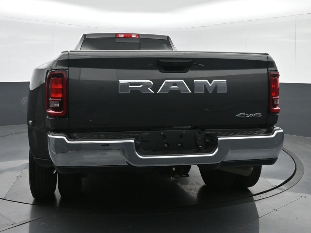 2025 RAM 3500 Tradesman, photo 6 of 65