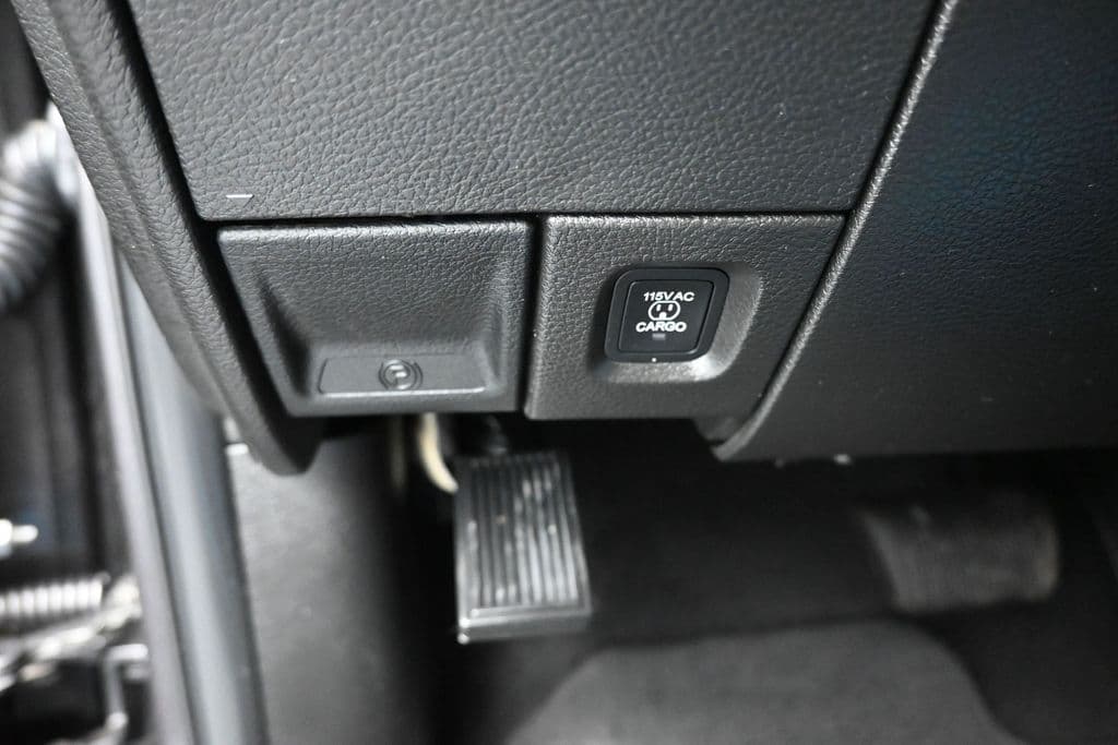2025 RAM 3500 Tradesman, photo 29 of 65